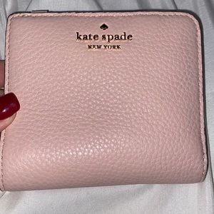 KATE SPADE bifold wallet
